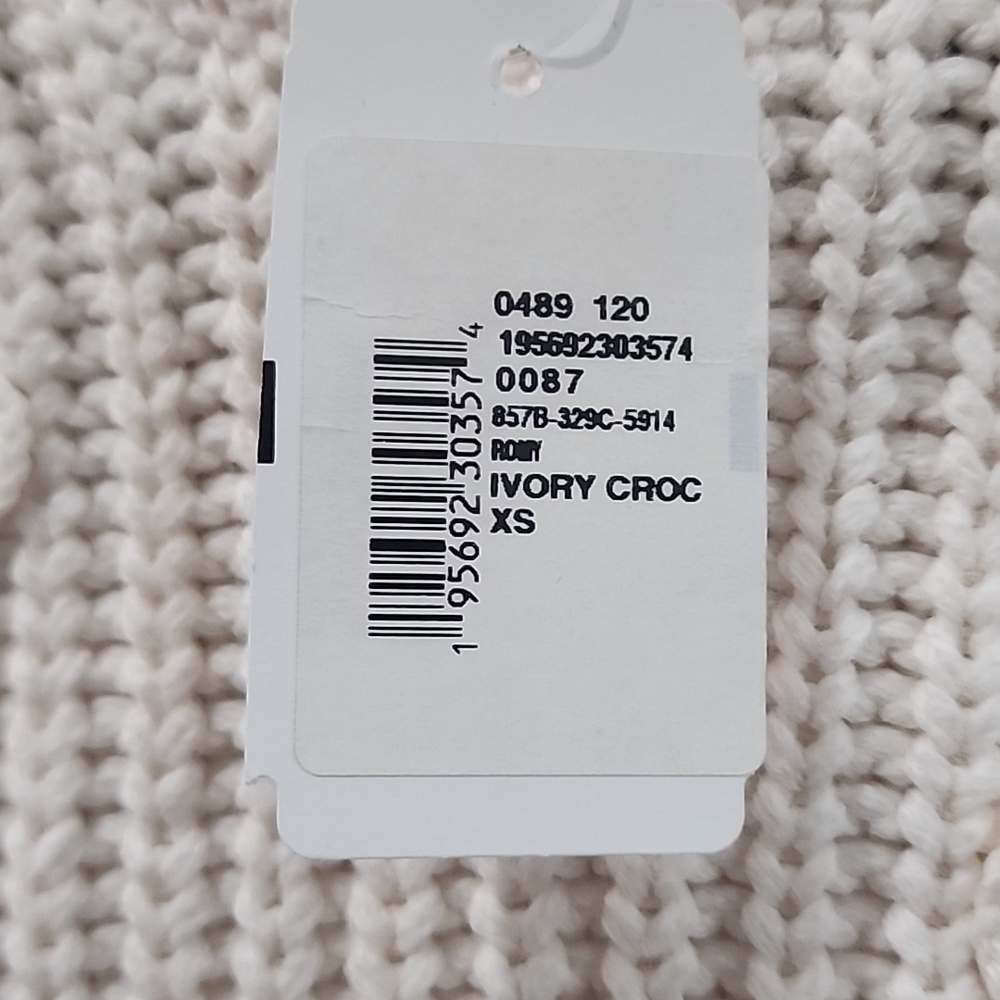 Rails Romy Crochet Daisy Sweater - Picture 9 of 12
